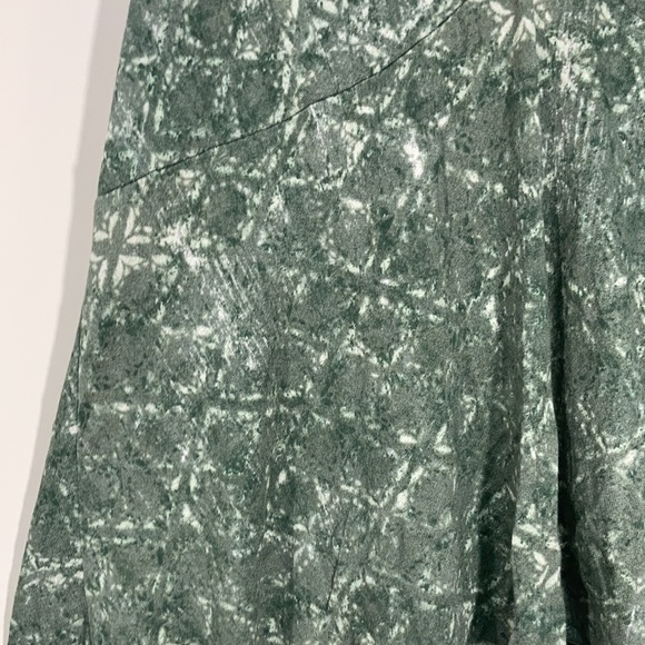 3/$15 So skinny strap tank green print soft boho casual sleeveless top S jr - Picture 7 of 17